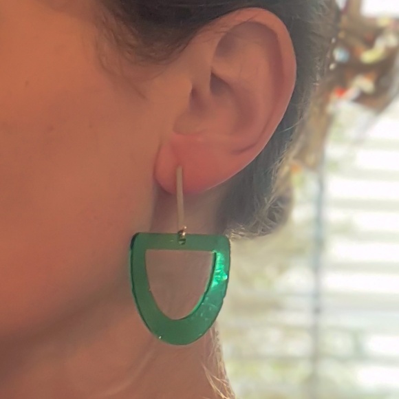 Handmade Earrings - Open Shape Resin Earrings - Sheer Gray - NEW - Picture 3 of 3